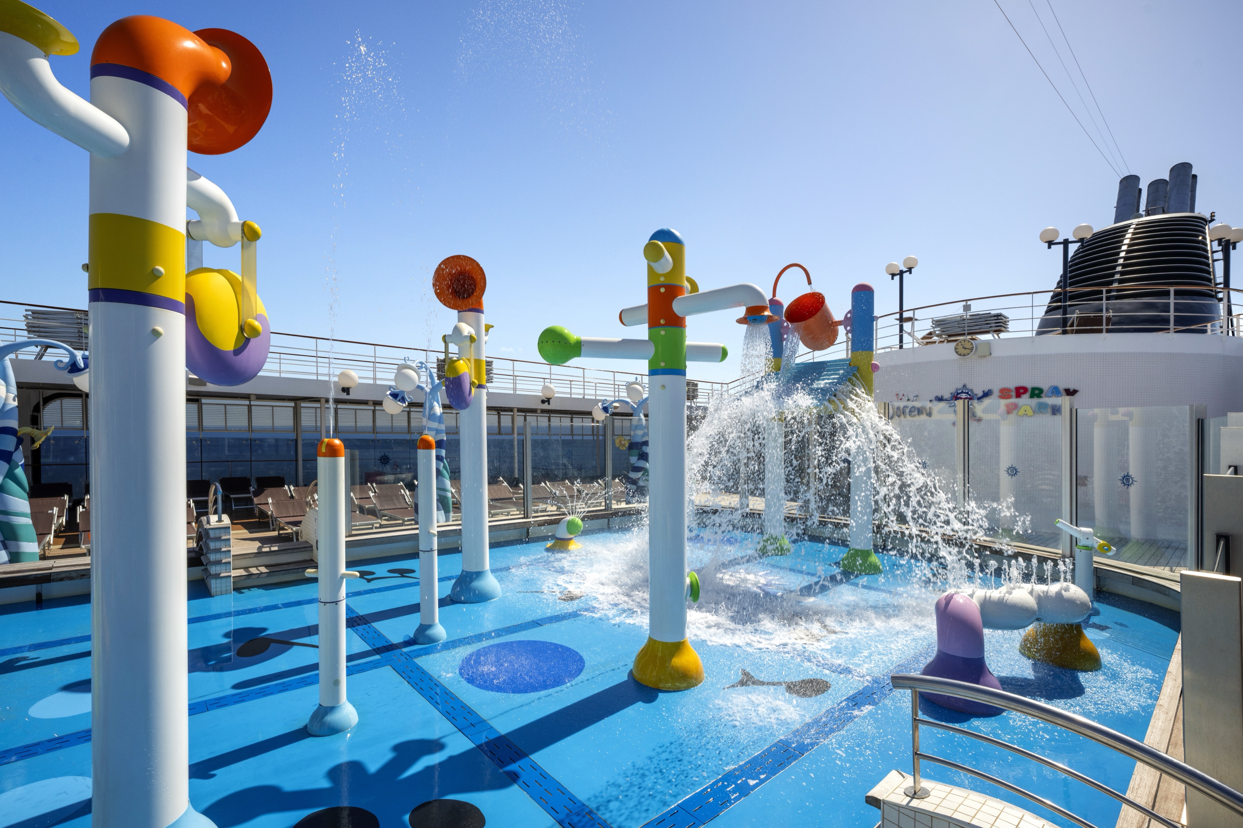 MSC Lirica - Le Piscine & Children's Spray Park
